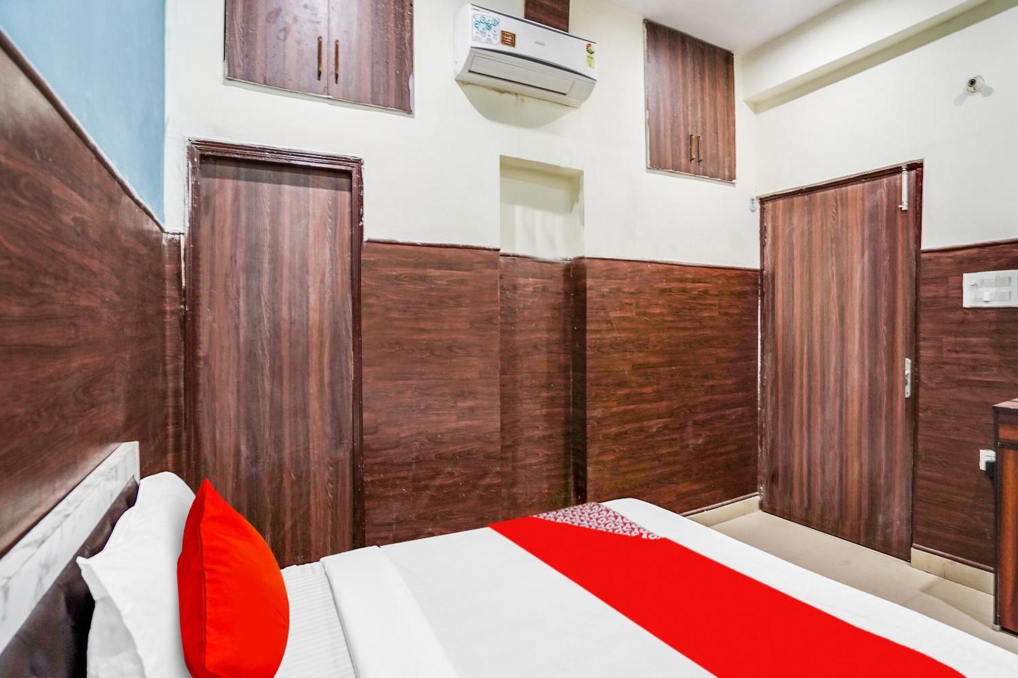 Hotel O Dream Palace Inn Noida Exterior photo