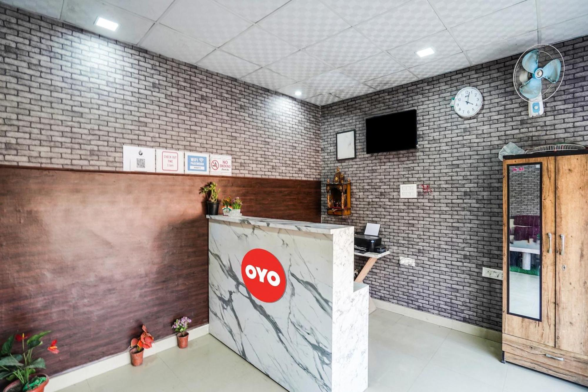 Hotel O Dream Palace Inn Noida Exterior photo